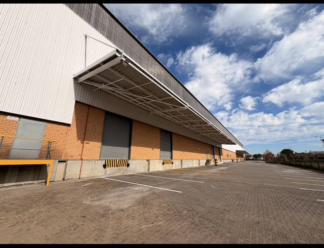 13,926M² WAREHOUSE TO LET IN GOSFORTH PARK
